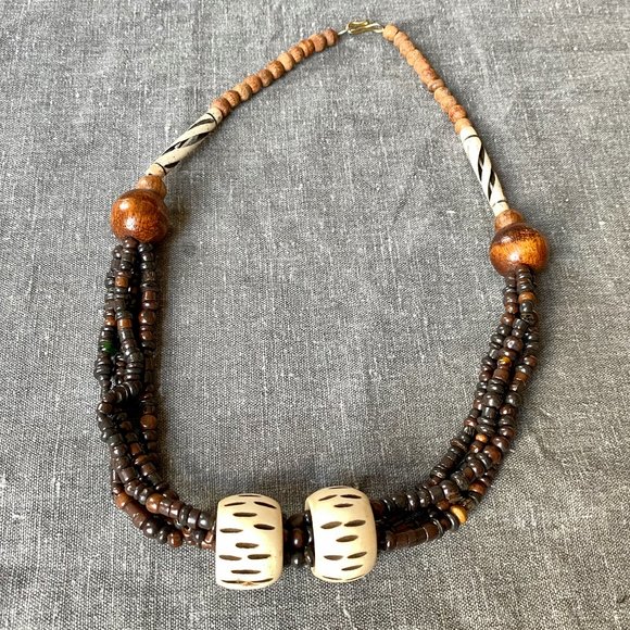 Hand-carved Bone and Wood Tribal Necklace - Picture 4 of 4